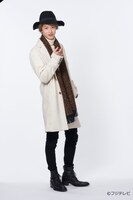 伊藤あさひ扮するルチアーノ。