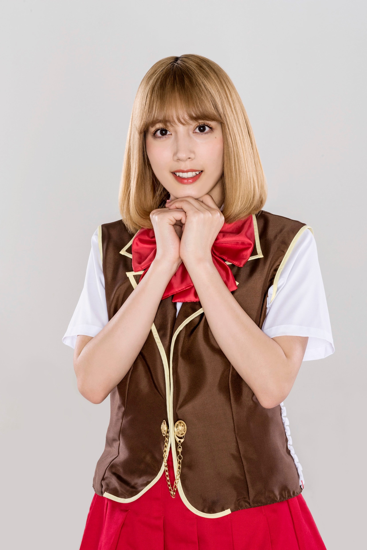 松田るか演じるマリ。