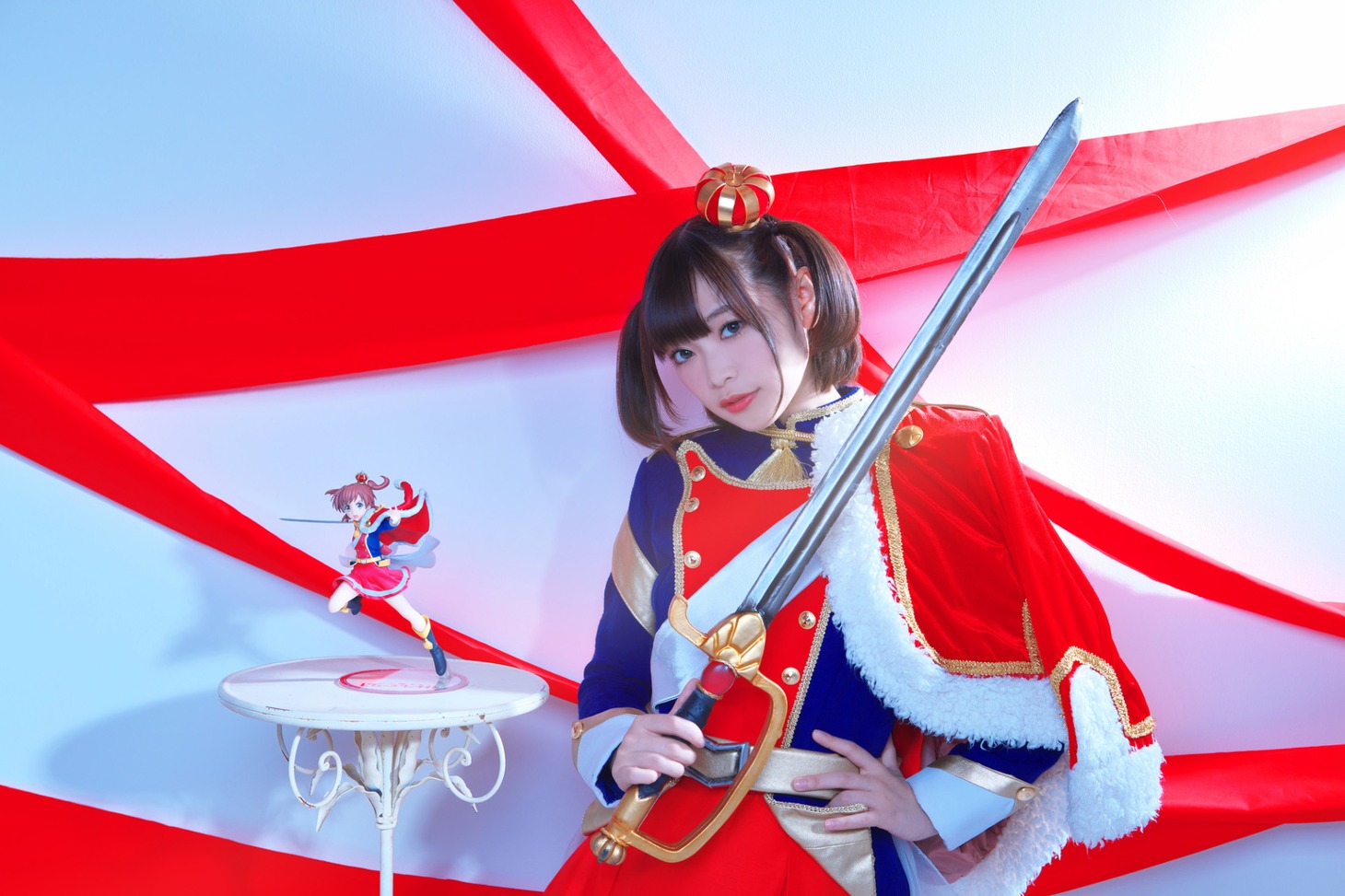 「少女☆歌劇 レヴュースタァライト 1/7スケールフィギュア 愛城 華恋」と小山百代。