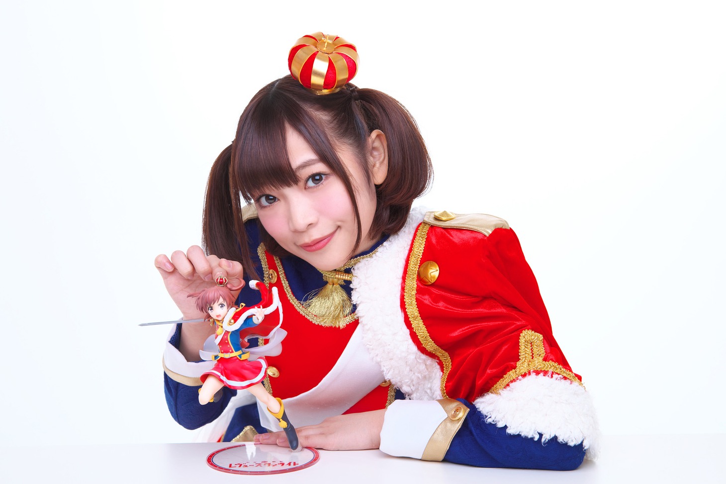 「少女☆歌劇 レヴュースタァライト 1/7スケールフィギュア 愛城 華恋」と小山百代。