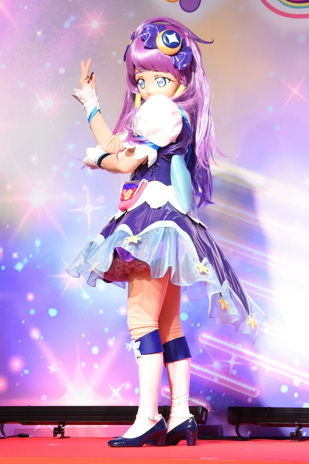 ダンスを披露するキュアセレーネ。