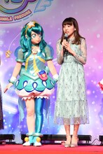 左からキュアミルキー、小原好美。