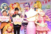 上段左からキュアアンジュ、キュアマシェリ、キュアアムール、キュアエトワール、中段左から田中裕二(爆笑問題)、梶裕貴、キュアエール、下段左はキュアソレイユ。