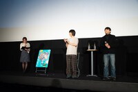 舞台挨拶の様子。