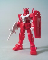 購入者特典のユニクロUTオリジナル限定ガンプラ。