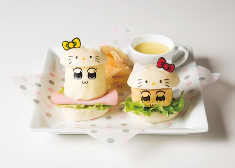 「ポプ子とピピ美のキティコスバーガーセット」