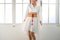 「神風怪盗ジャンヌ」コラボアイテムの着用イメージ。