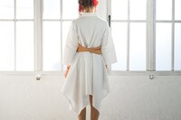 「神風怪盗ジャンヌ」コラボアイテムの着用イメージ。