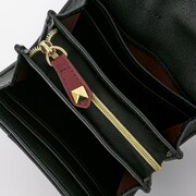 MaMモデルのミニ財布。