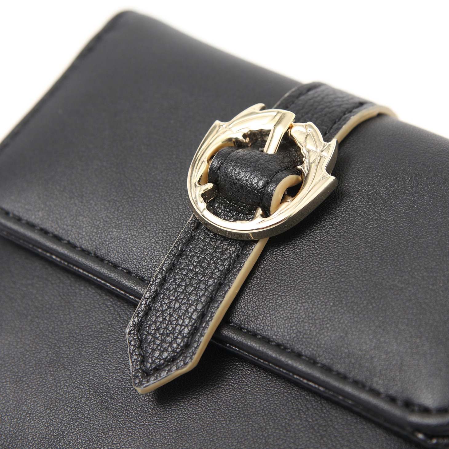 Edenモデルのミニ財布。