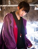 伊藤万理華扮する犬八十夢。