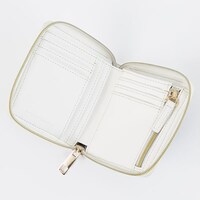 fineモデルのミニ財布。