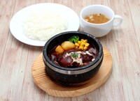 「スザクのデミグラスソースハンバーグセット」