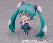 「ねんどろいど 発音ミク」の「照れ顔」「眼鏡」「卵酒」パーツ使用時。