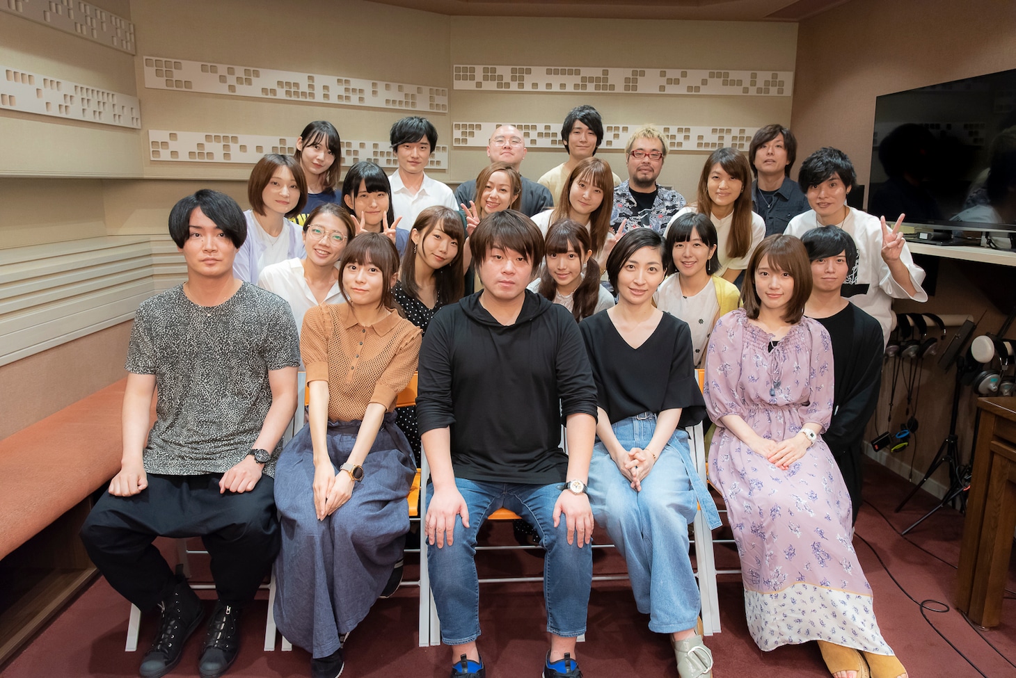 「劇場版 ダンジョンに出会いを求めるのは間違っているだろうか - オリオンの矢 -」集合写真
