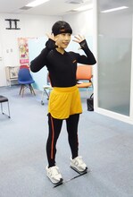 モーションキャプチャを撮影中の佐々木李子。