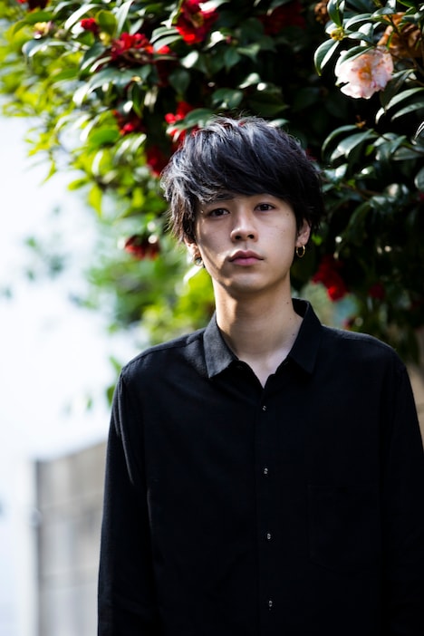 今ヶ瀬渉役の成田凌。