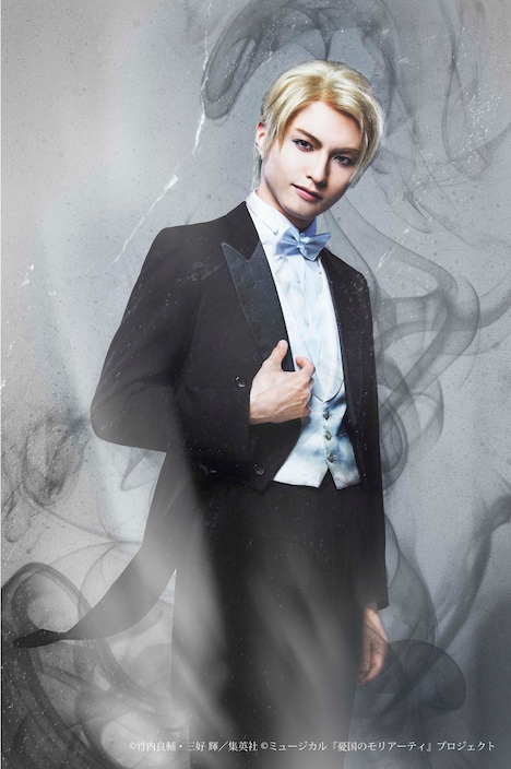 小南光司扮するブリッツ・エンダース伯爵。