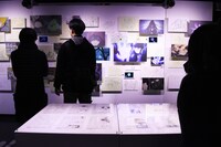 「モブサイコ100 II EXHIBITION」の様子。