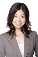 アオイ役の岡村明美。
