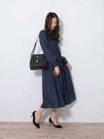 「王国パーティードレス」の着用例。