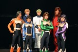 舞台「機動戦士ガンダム 00 -破壊による再生-Re:Build」囲み取材の様子。前列左からアレルヤ・ハプティズム役の鮎川太陽、刹那・F・セイエイ役の橋本祥平、ロックオン・ストラトス役の伊万里有、ティエリア・アーデ役の永田聖一朗。後列左からグラハム・エーカー役の前山剛久、リボンズ・アルマーク役の赤澤燈、アリー・アル・サーシェス役の窪寺昭。