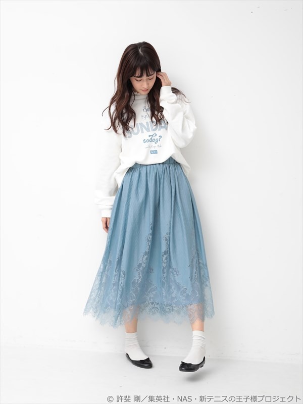 「SUNDAYじゃねーの プルオーバー」の着用例。