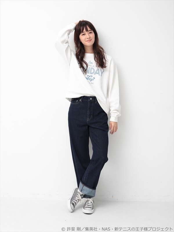 「SUNDAYじゃねーの プルオーバー」の着用例。