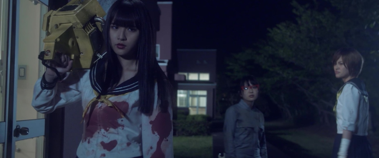 映画「血まみれスケバンチェーンソーRED 後編 ギーコの覚醒」本予告映像より。