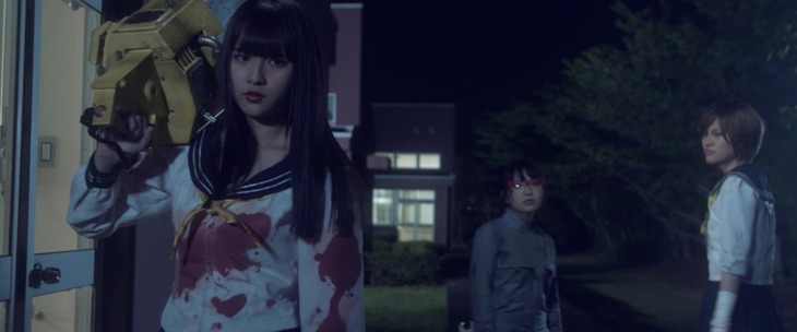 映画「血まみれスケバンチェーンソーRED 後編 ギーコの覚醒」本予告映像より。