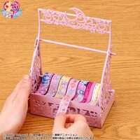 「美少女戦士セーラームーン マスキングテープ＆スタンドセット」通常版・ピンクの使用イメージ。