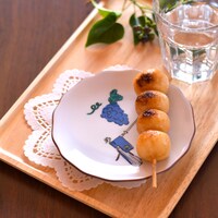 「九谷焼 花型皿（三日月宗近）」