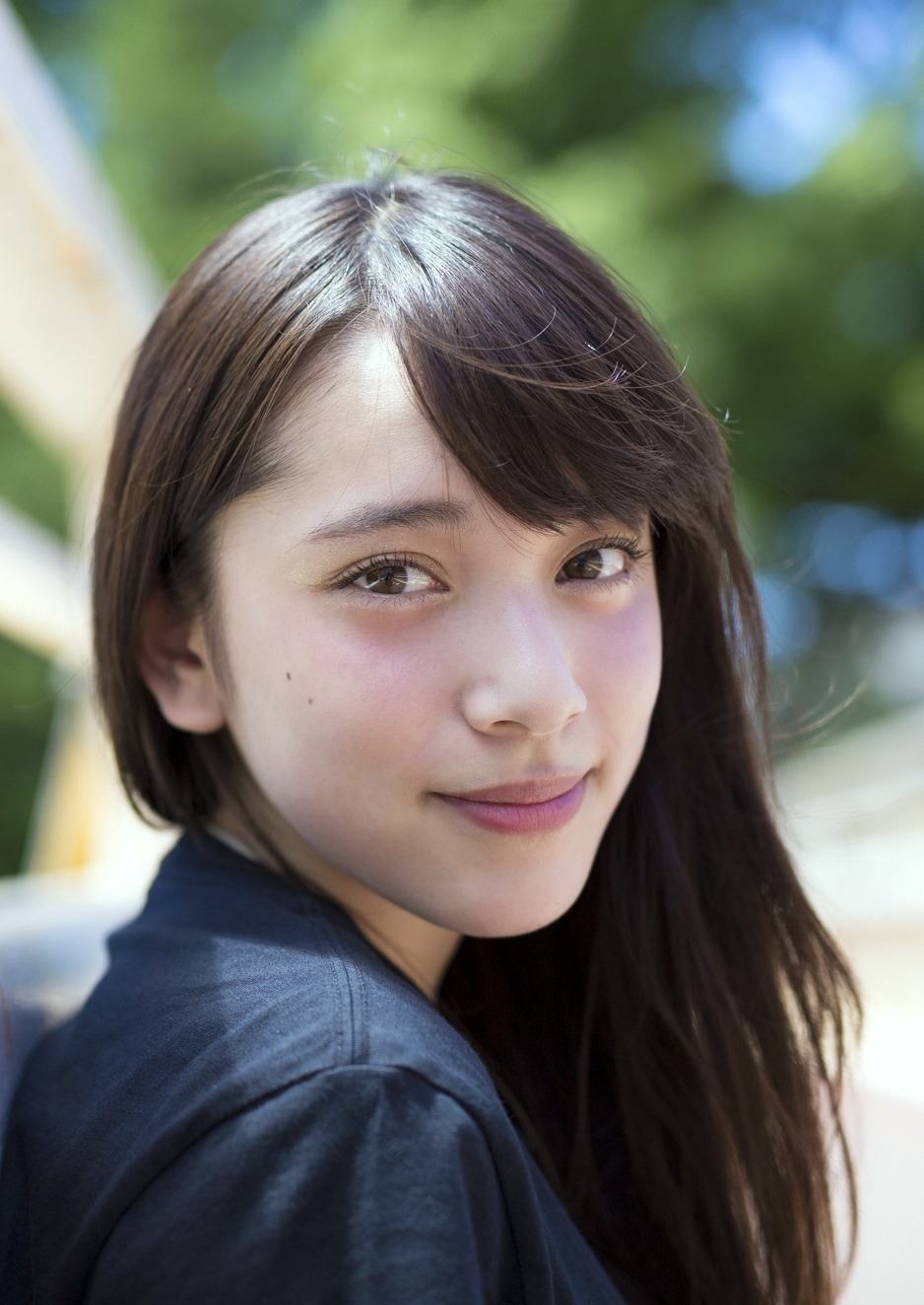 湯気岫子の都丸紗也華。