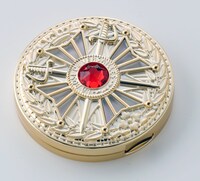 「ベルサイユのばら オスカル＆アンドレ気高き愛 クッションファンデーションコンパクトセット」のミラー。