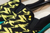 「うる星やつら」コラボスリッポン「ビリビリ」。