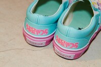 「うる星やつら」コラボスリッポン「パステル」。