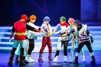 舞台「KING OF PRISM -Over the Sunshine!-」より。(c)T2A/S/API/T/KPO