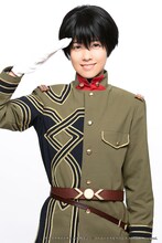 友部達夫に扮する清水佐紀。