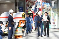 運び出される怪我人。