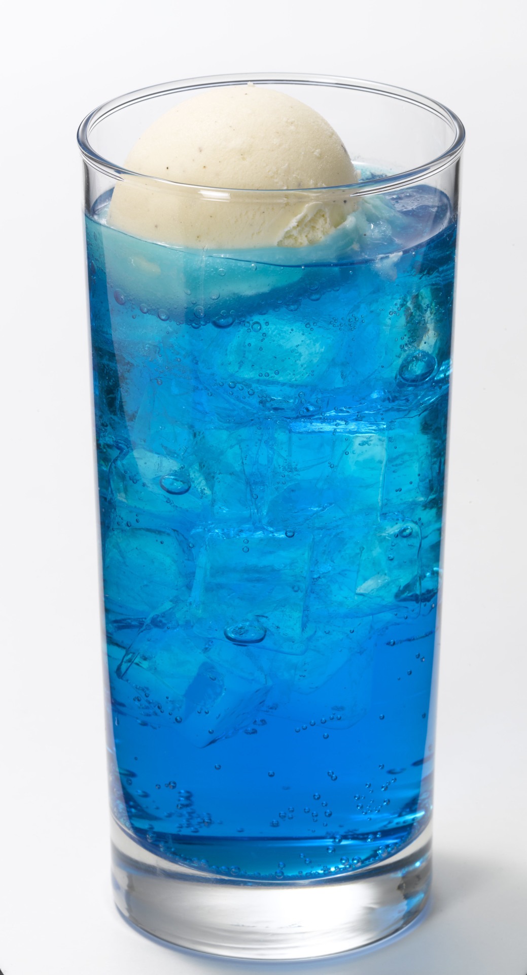 「～早坂愛は癒されたい～ブルーライチクリームソーダ」