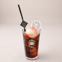 コラボカフェで提供される、「アスタの“反魔法”コーラフロート」。