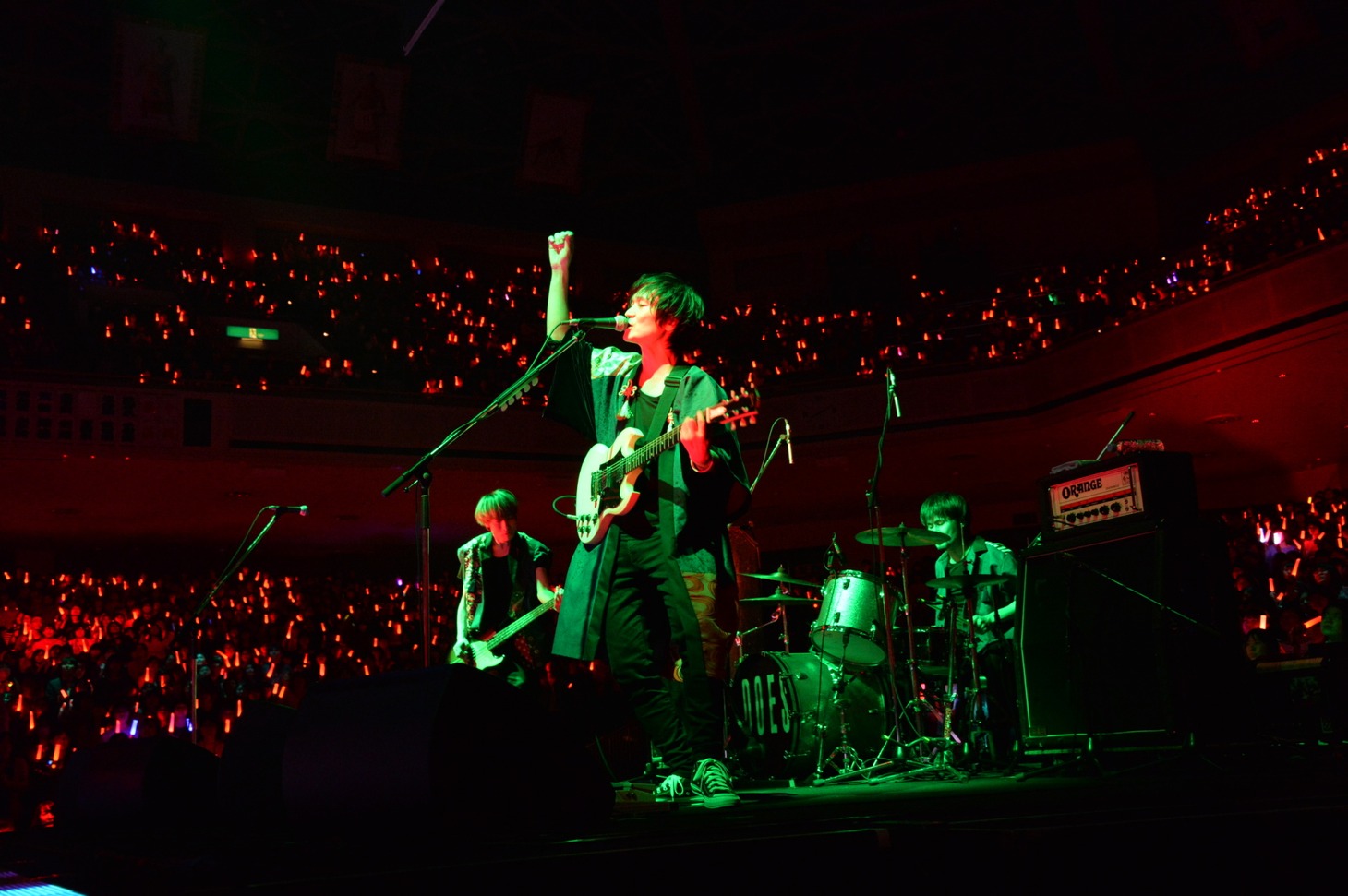「銀魂 銀祭り 2019（仮）」の前夜祭よりDOESのライブ。