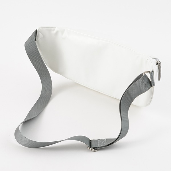 槙島聖護モデルのバッグ。