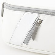 槙島聖護モデルのバッグ。