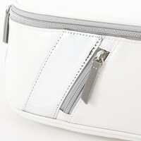 槙島聖護モデルのバッグ。