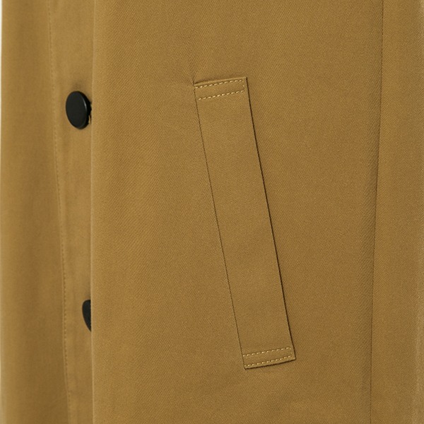 宜野座伸元モデルのアウター。