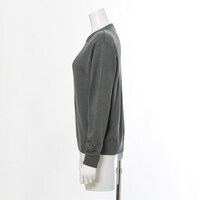 宜野座伸元モデルのトップス。