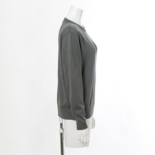 宜野座伸元モデルのトップス。