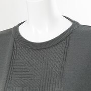 宜野座伸元モデルのトップス。