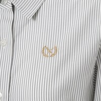 槙島聖護モデルのトップス。